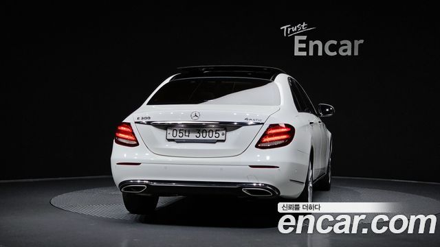 Mercedes-Benz E-Class из Кореи Encar