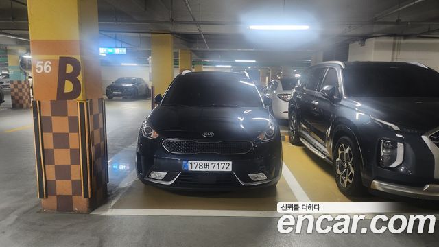 Kia Niro Prestige — пробег 94 977 км — фото 1 из 5