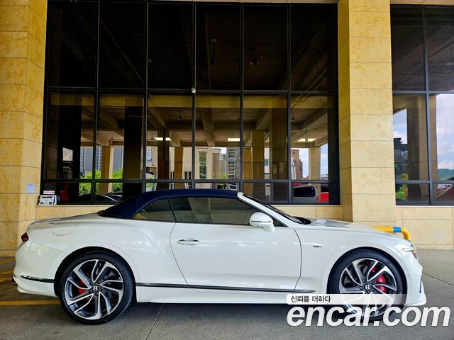 Bentley Continental 4.0 GTC Speed — пробег 2 070 км — фото 4 из 5