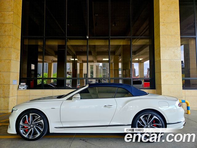 Bentley Continental 4.0 GTC Speed — пробег 2 070 км — фото 5 из 5