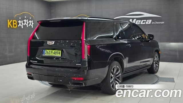Cadillac Escalade 6.2 ESV ESV Premium Luxury Platinum — пробег 24 500 км — фото 3 из 5