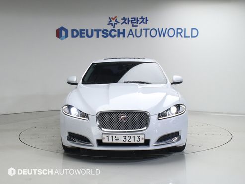 Jaguar XF 2.2D Luxury X250 — пробег 86 180 км — фото 3 из 5