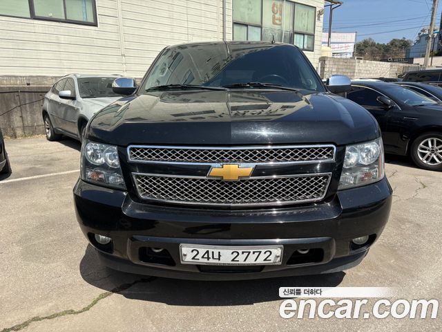 Chevrolet Surburban 5.3 — пробег 210 000 км — фото 1 из 5