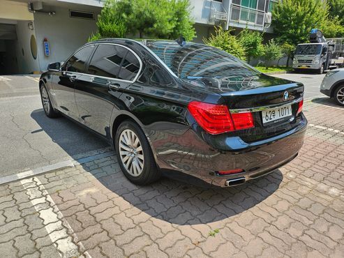 BMW 7-Series 740Li — пробег 370 000 км — фото 4 из 5