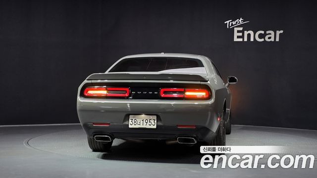 Dodge Challenger 5.7 — пробег 49 189 км — фото 4 из 5