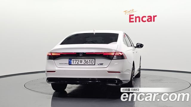 Honda Accord 2.0 Hybrid Touring — пробег 10 309 км — фото 4 из 5