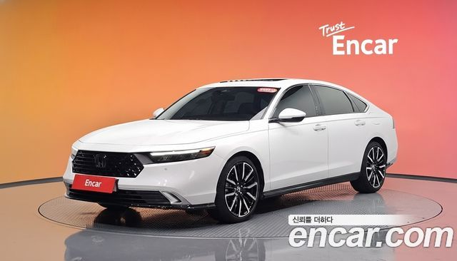 Honda Accord 2.0 Hybrid Touring — пробег 10 309 км — фото 1 из 5