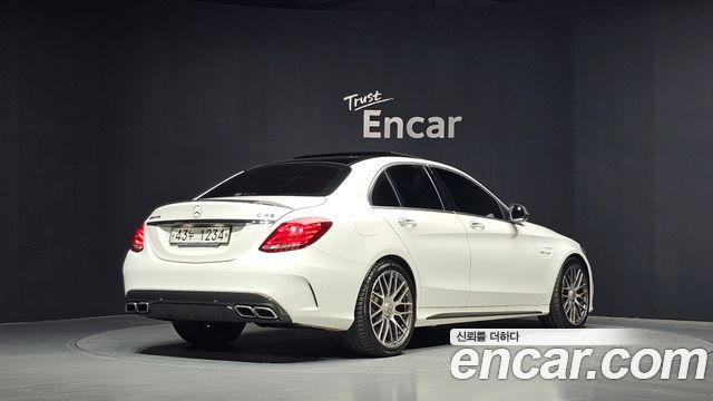 Mercedes-Benz C-Class C63 AMG — пробег 74 750 км — фото 2 из 5