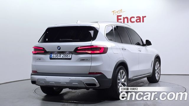 BMW X5 xDrive 30d xLine — пробег 131 396 км — фото 2 из 5
