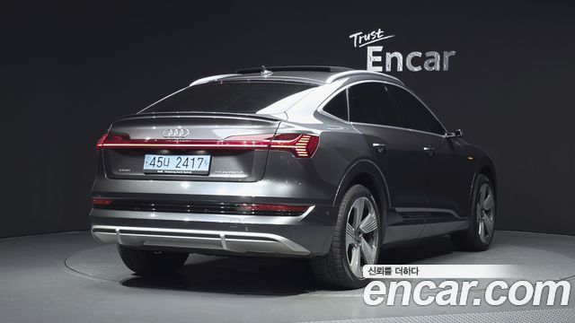 Audi e-tron 55 Quattro Sportback — пробег 103 450 км — фото 2 из 5