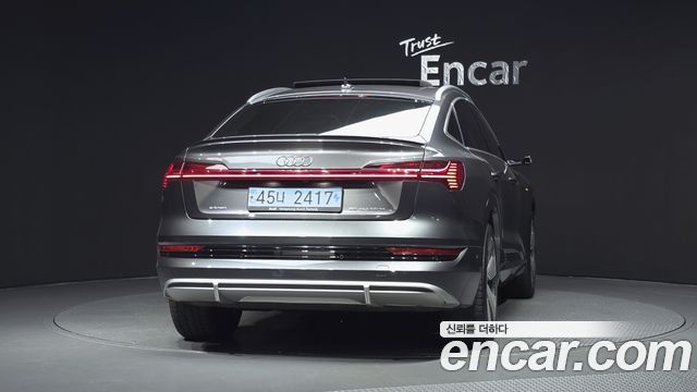 Audi e-tron 55 Quattro Sportback — пробег 103 450 км — фото 4 из 5
