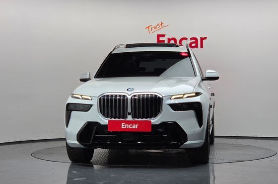 BMW X7 xDrive 40i M Sport 7STR — пробег 10 538 км — фото 3 из 5