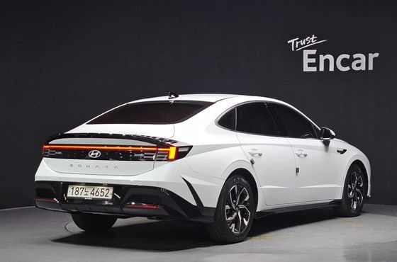 Hyundai Sonata 2.0 Premium — пробег 45 760 км — фото 2 из 5