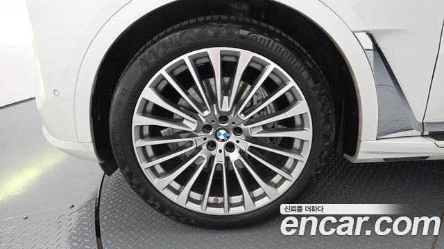 BMW X7 xDrive 40d Design Pure Excellence 7-Seater — пробег 29 018 км — фото 5 из 5