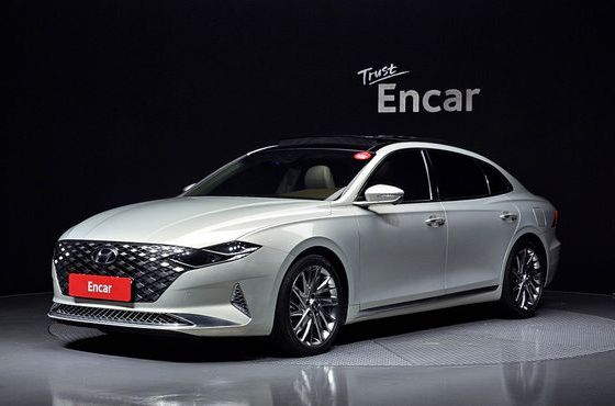 Hyundai Grandeur 2.5 Calligraphy — пробег 71 966 км — фото 1 из 5