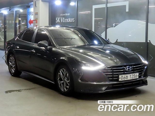 Hyundai Sonata 2.0 Premium Family — пробег 210 317 км — фото 1 из 5