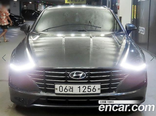 Hyundai Sonata 2.0 Premium Family — пробег 210 317 км — фото 2 из 5
