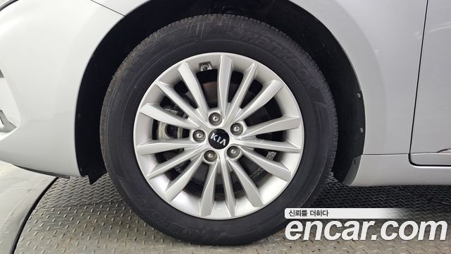 Kia K7 из Кореи Encar