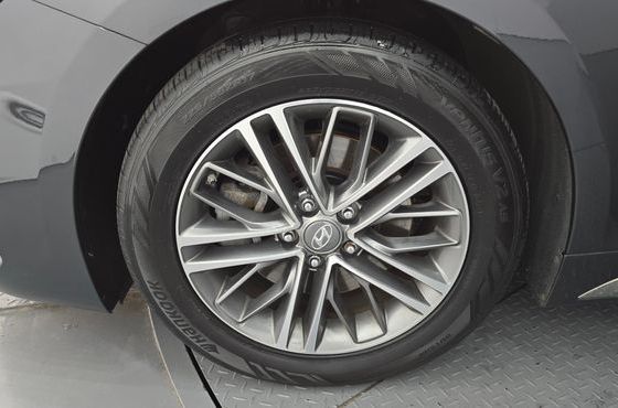 Hyundai Grandeur 2.4 Premium — пробег 215 382 км — фото 5 из 5