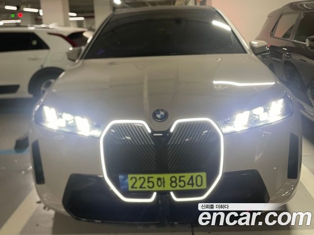 BMW iX xDrive45 M Sport — пробег 6 700 км — фото 1 из 5