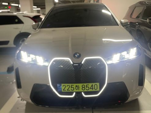 BMW iX xDrive45 M Sport — пробег 6 700 км — фото 1 из 5