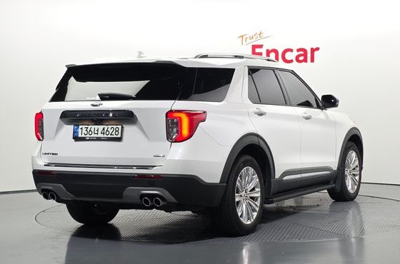 Ford Explorer 3.0 PHEV — пробег 72 779 км — фото 2 из 5