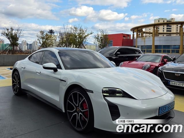 Porsche Taycan 4S — пробег 14 000 км — фото 3 из 5