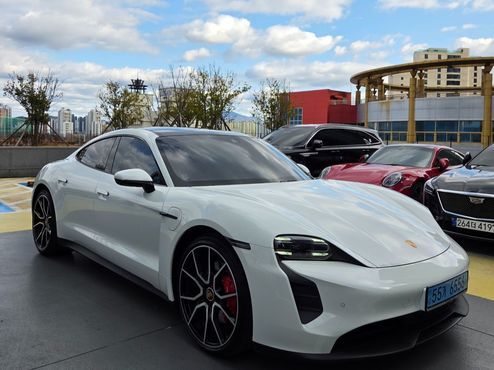 Porsche Taycan 4S — пробег 14 000 км — фото 3 из 5