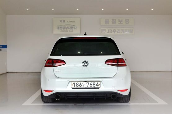 Volkswagen Golf 2.0 GTI — пробег 107 000 км — фото 4 из 5