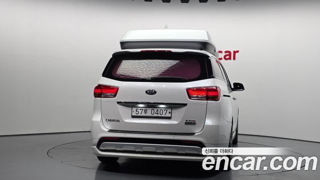 Kia Carnival из Кореи Encar