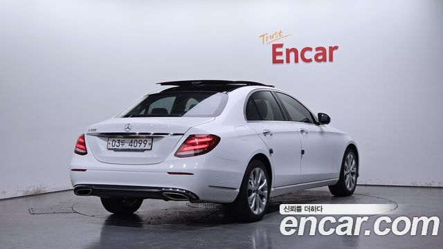 Mercedes-Benz E-Class из Кореи Encar