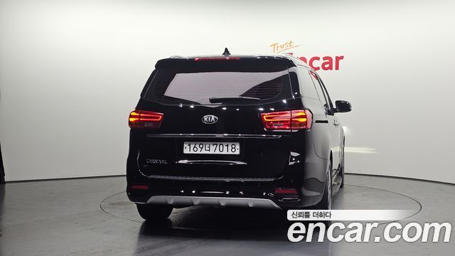 Kia Carnival из Кореи Encar