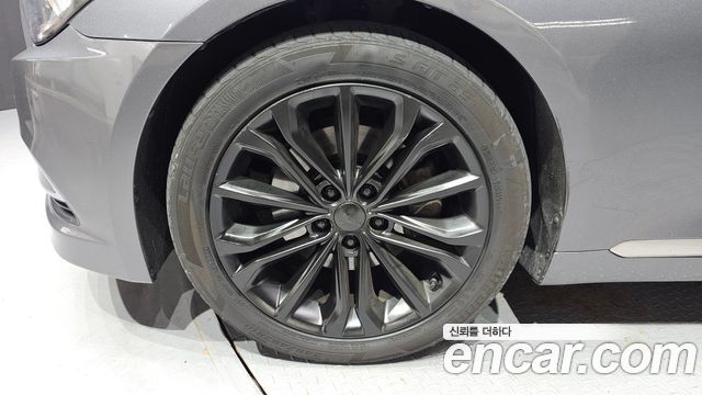 Hyundai Genesis из Кореи Encar