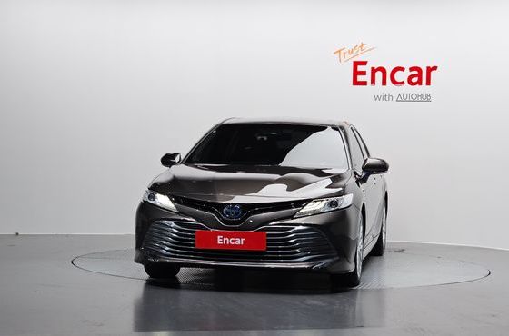 Toyota Camry 2.5 XLE Hybrid — пробег 103 426 км — фото 3 из 5