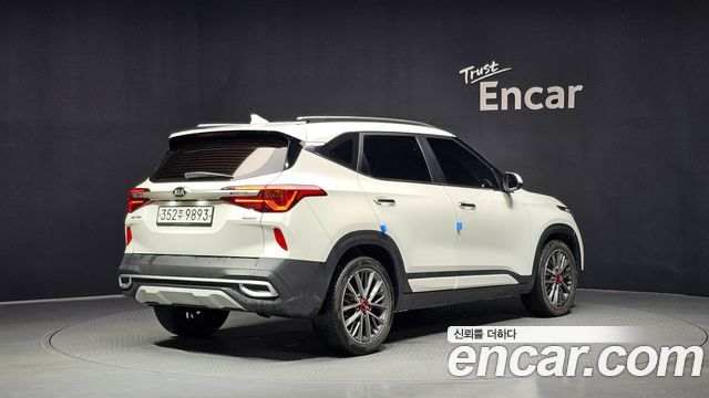 Kia Seltos из Кореи Encar
