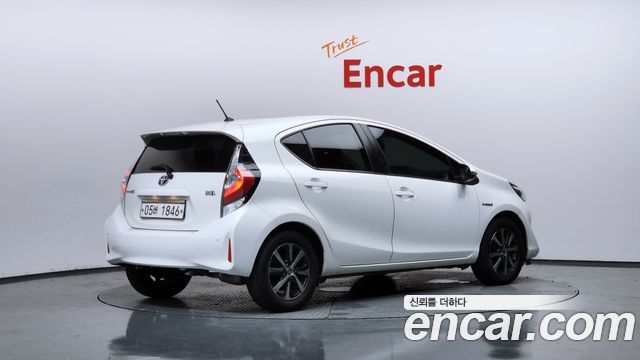 Toyota Prius из Кореи Encar