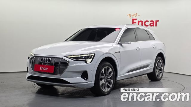 Audi e-tron 55 Quattro — пробег 69 657 км — фото 1 из 5