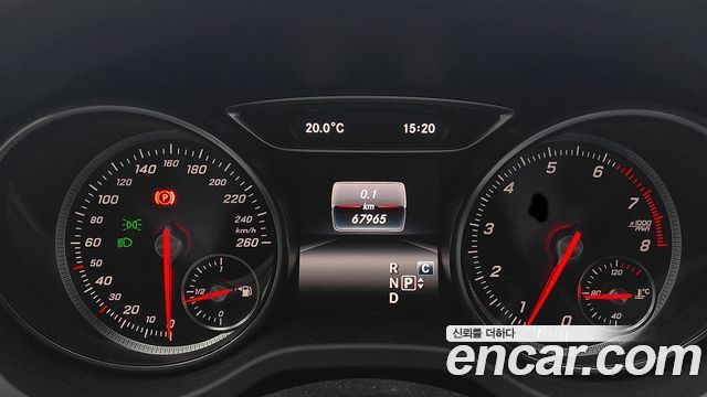 Mercedes-Benz GLA-Class GLA220 Premium — пробег 67 907 км — фото 4 из 5