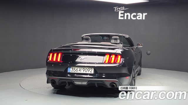 Ford Mustang Convertible — пробег 147 768 км — фото 4 из 5