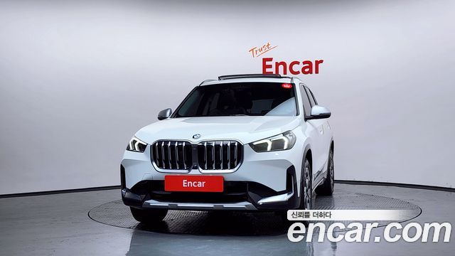 BMW X1 xDrive 20i xLine — пробег 16 516 км — фото 3 из 5