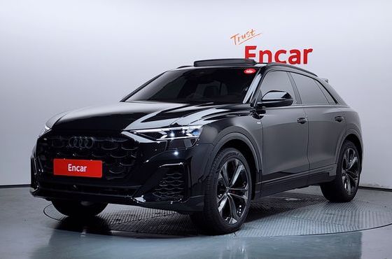 Audi Q8 55 TFSI Quattro Premium — пробег 11 623 км — фото 1 из 5