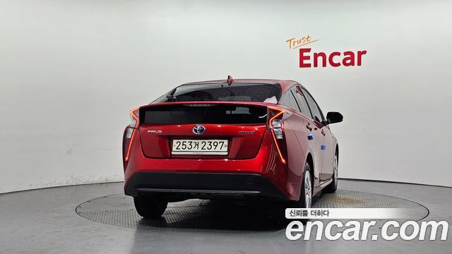Toyota Prius из Кореи Encar