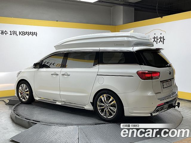 Kia Carnival 9-seater Limousine(Special vehicle) — пробег 143 246 км — фото 2 из 5
