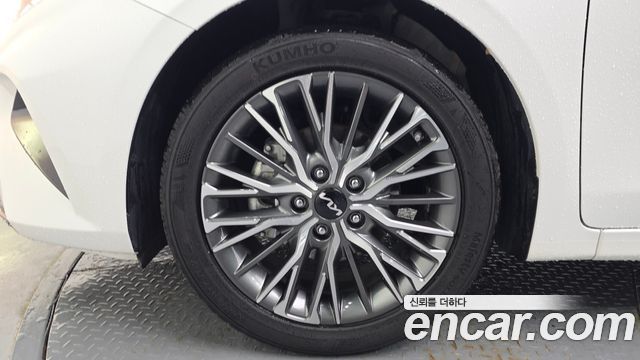 Kia K3 из Кореи Encar