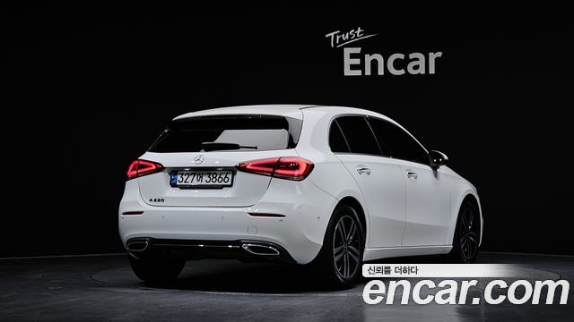 Mercedes-Benz A-Class A220 Hatchback — пробег 46 156 км — фото 2 из 5