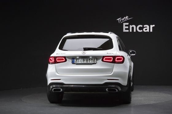 Mercedes-Benz GLC-Class GLC300 4MATIC — пробег 68 208 км — фото 4 из 5