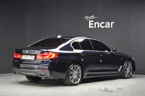 BMW 5-Series 530i M Sport Package Plus — пробег 69 916 км — фото 2 из 5