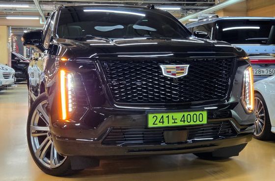 Cadillac Escalade 6.2 ESV ESV Sports Platinum — пробег 3 999 км — фото 1 из 5