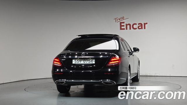 Mercedes-Benz E-Class из Кореи Encar