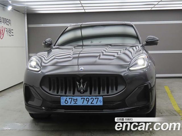 Maserati Grecale AWD Folgore — пробег 4 740 км — фото 2 из 5